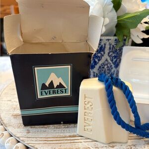 Vintage Avon Everest soap on a rope NIB